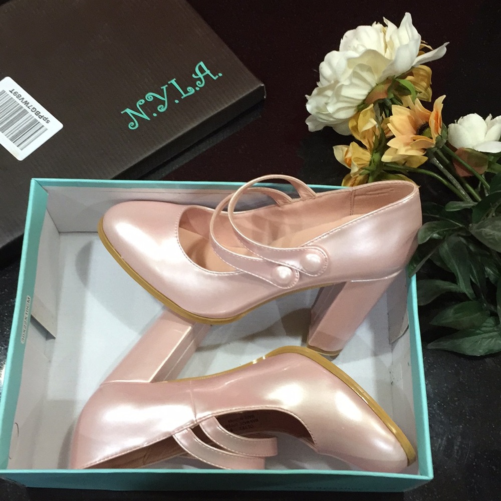 N.Y.L.A. PINK PEARL Loyel Dress Pump - Picture 2 of 3